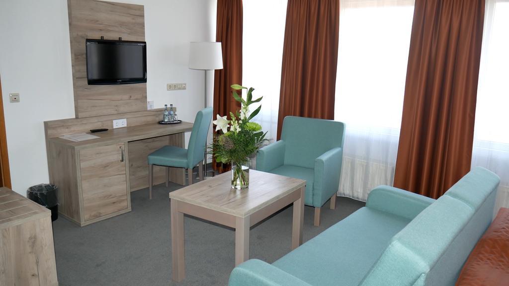 Komfort Hotel Ludwigsbourg Extérieur photo