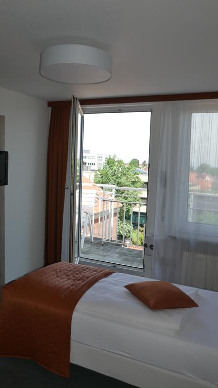 Komfort Hotel Ludwigsbourg Extérieur photo